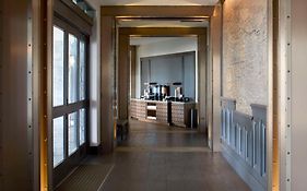 Homewood Suites Savannah Historic District/Riverfront